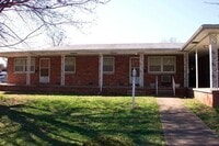 Building Photo - 1234 E Elm St