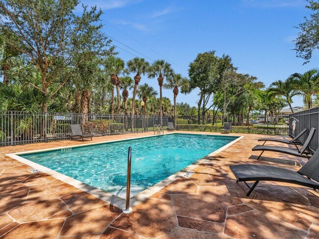 Building Photo - 12549 Woodmill Dr