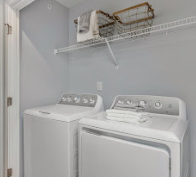 Laundry on top floor floor - 13 Limestone Blvd