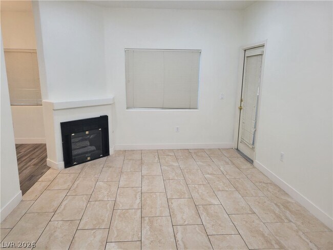 Building Photo - 2117 Echo Bay