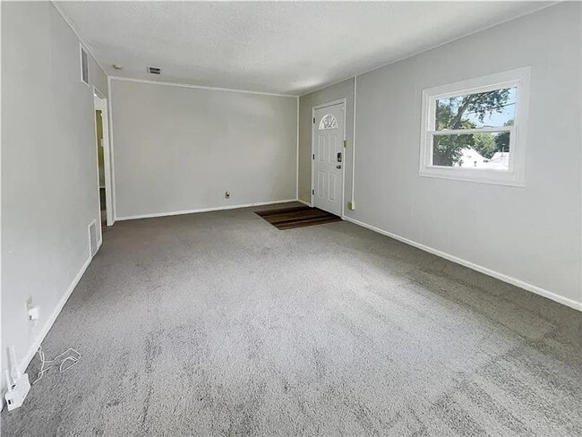 Building Photo - 1202 Clifton Ave