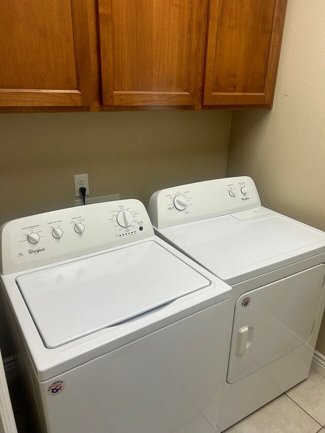 Building Photo - 13 Overseer Ct