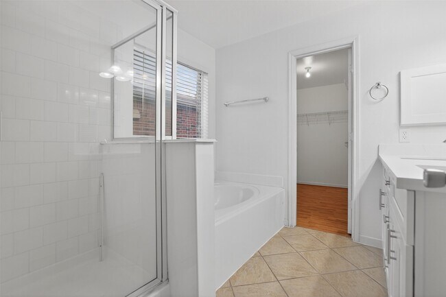 Building Photo - 17627 S Summit Canyon Dr