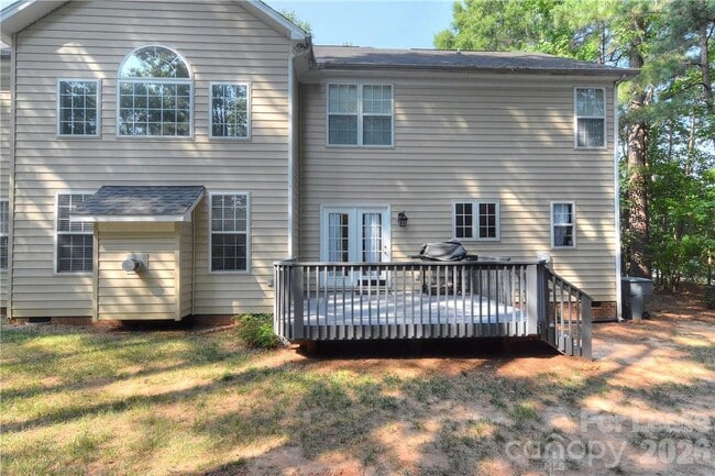Building Photo - 10496 Gunnison Ln