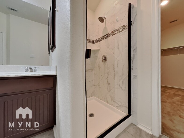 Building Photo - 17310 Headstock Rd