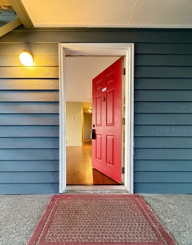 Building Photo - 16817 Larch Way