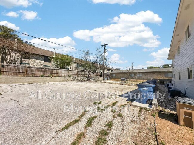 Building Photo - 3432 Willowrun Dr