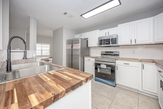 Building Photo - Completed Updated Home for Rent