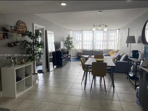 Building Photo - 1301 NE Miami Gardens Dr