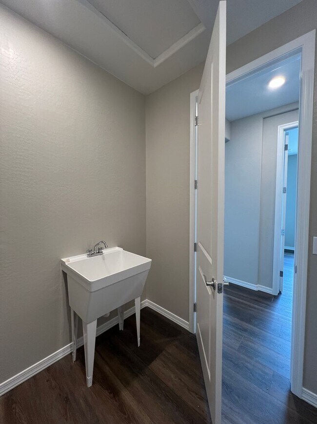 Building Photo - Brand New Home In Pronghorn Ranch!