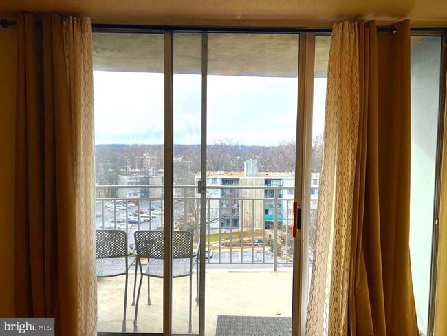 Building Photo - 1836 Metzerott Rd