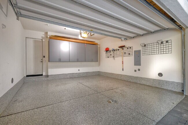 Building Photo - Luxury Hillcrest Home for Rent in San Diego