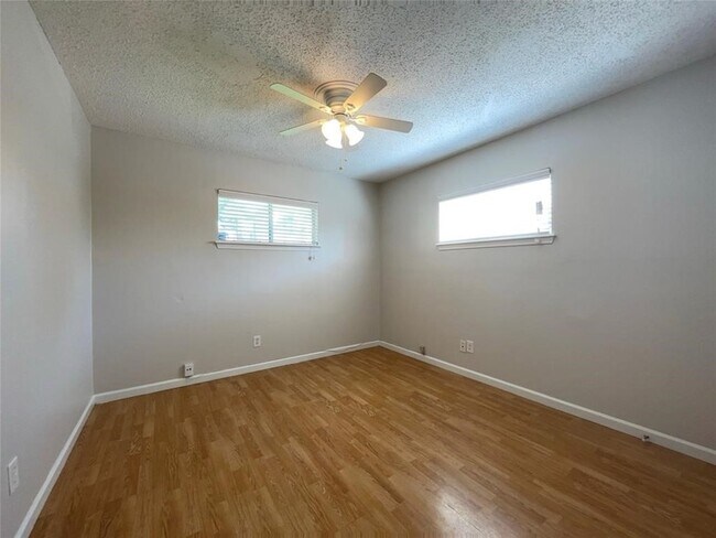Building Photo - 1502 Heights Blvd
