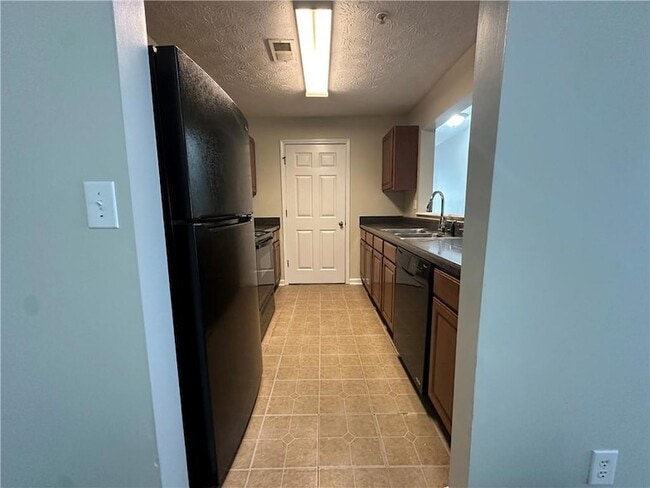 Building Photo - 13202 Fairington Ridge Cir