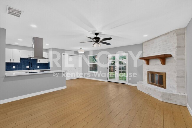 Building Photo - Completely Refreshed Arlington Home