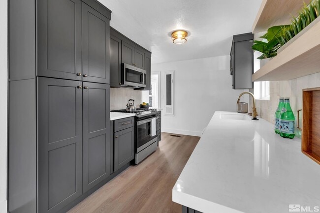 Building Photo - 402 Grand Canyon Blvd