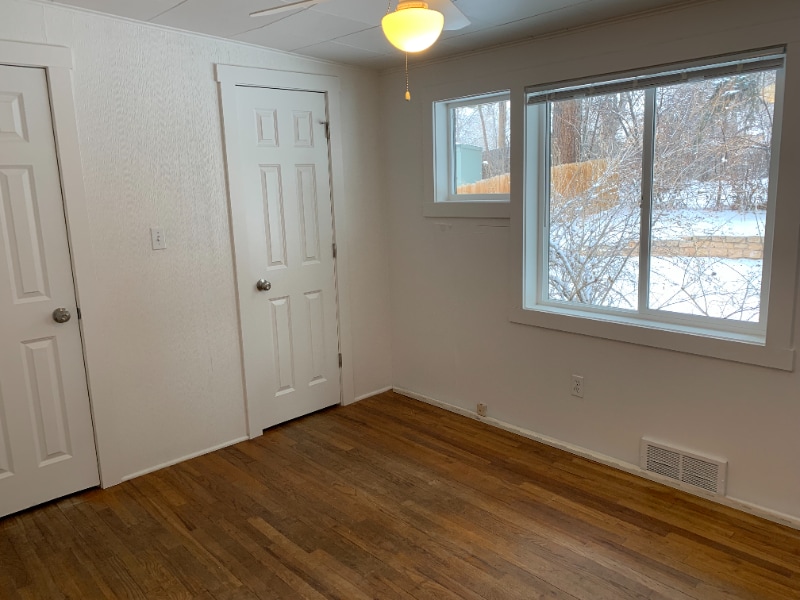 Building Photo - 1124 W Prospect Rd