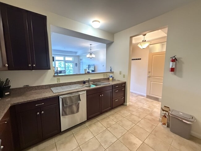 Building Photo - Two-Bedroom Condo in the Summit at Shiloh!