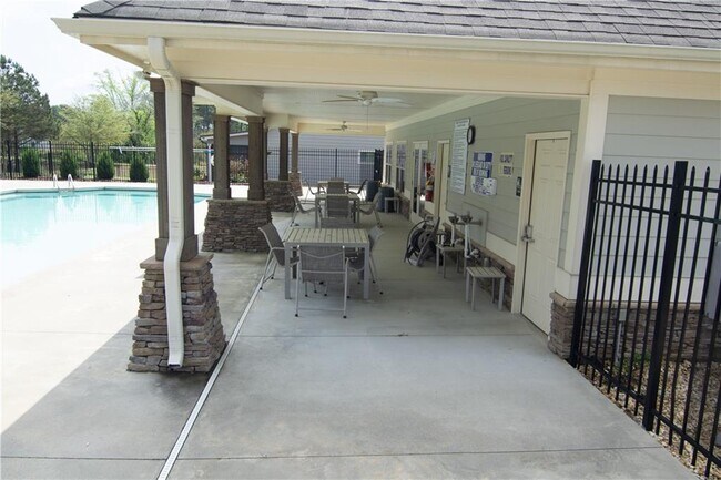 Building Photo - 2472 Knob Crk Rd