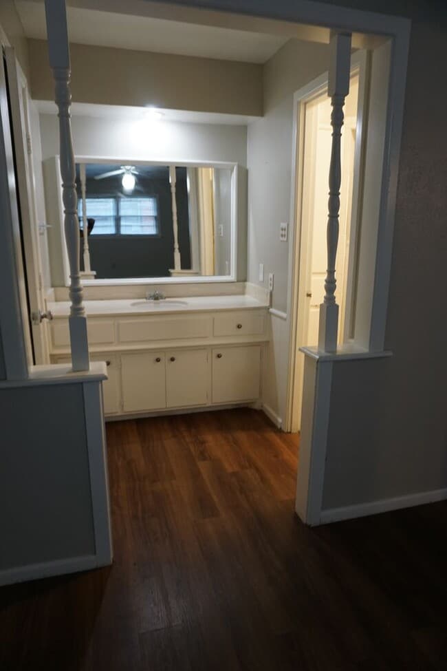 Building Photo - 3821 51st St