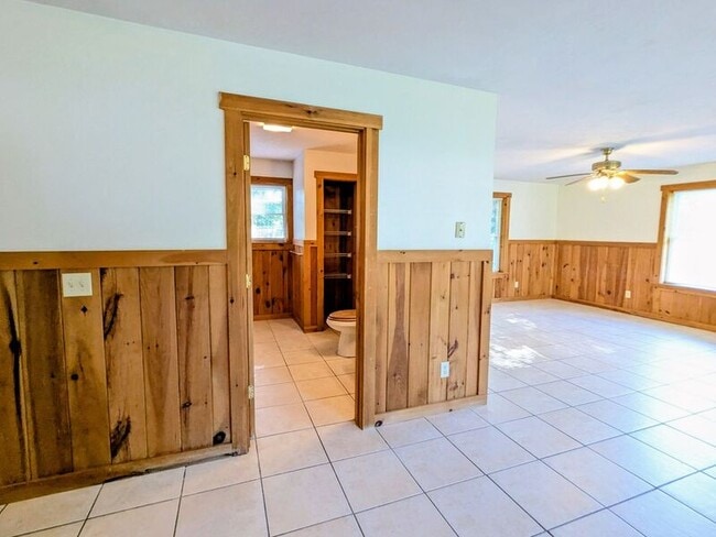 Building Photo - 22 Pleasant Hill Dr