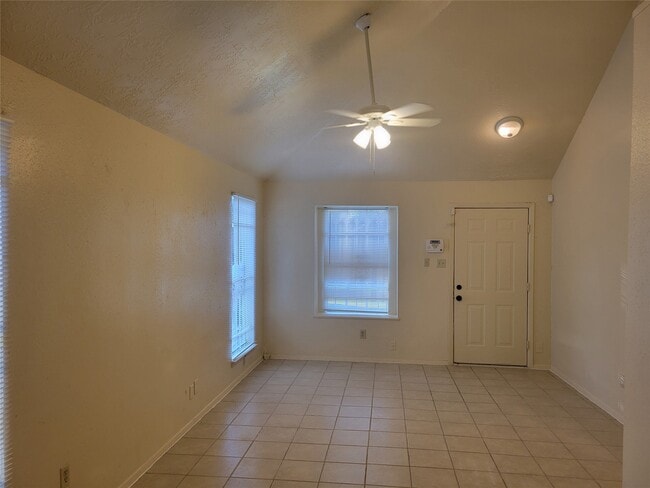 Building Photo - 15135 Kennedy Oaks St