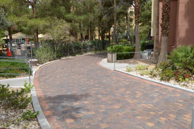 Building Photo - 270 E Flamingo Rd