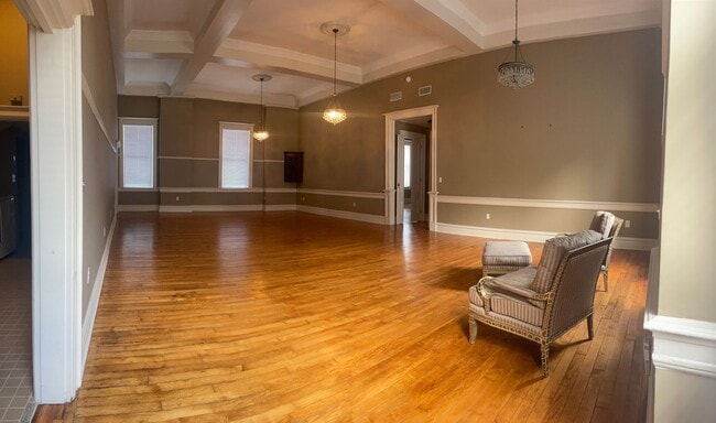 Building Photo - 1025 Church St