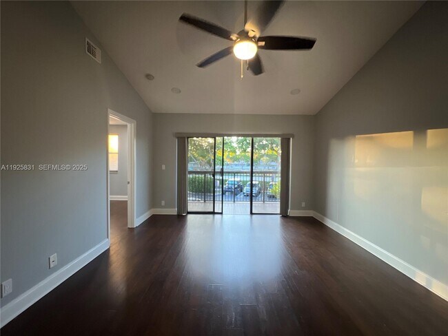 Building Photo - 5621 Riverside Dr