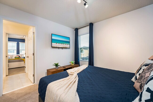 Building Photo - 1566 Mermaid Cv Wy