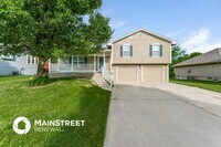 Building Photo - 2107 Sunset Cir
