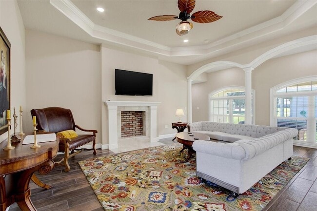 Building Photo - 6028 Sundown Dr