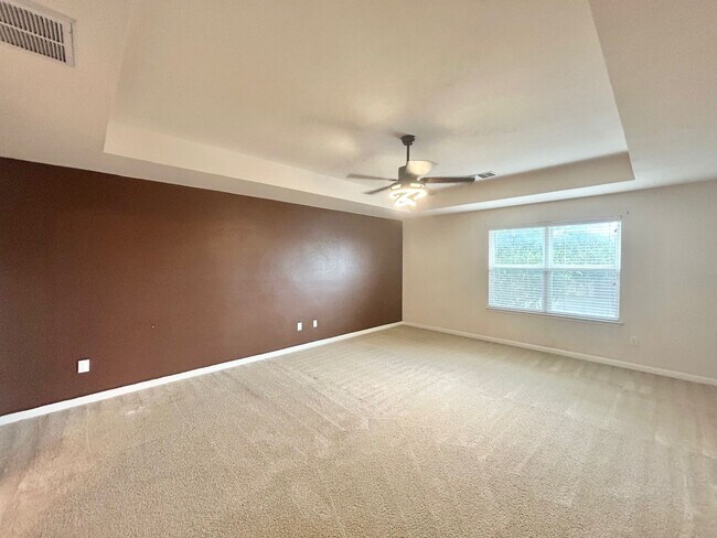 Building Photo - Gorgeous 4 Bed/ 3Bath house for rent! Avai...