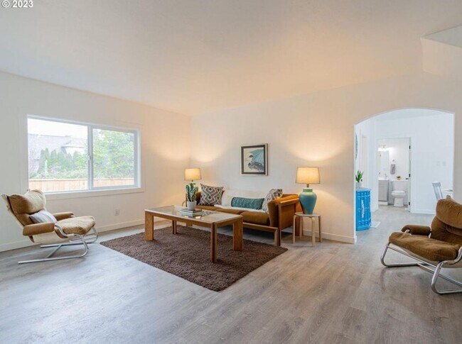 Building Photo - 212 N Blandena St