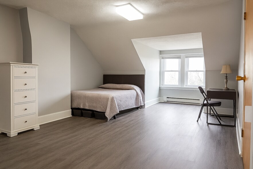 Building Photo - 469 Montclair Ave