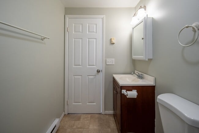 Building Photo - 50-62 East Street - 1C