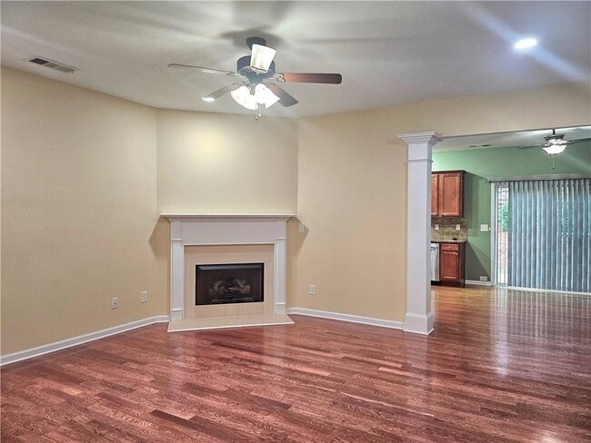 Building Photo - 2712 Beynon Ln NE