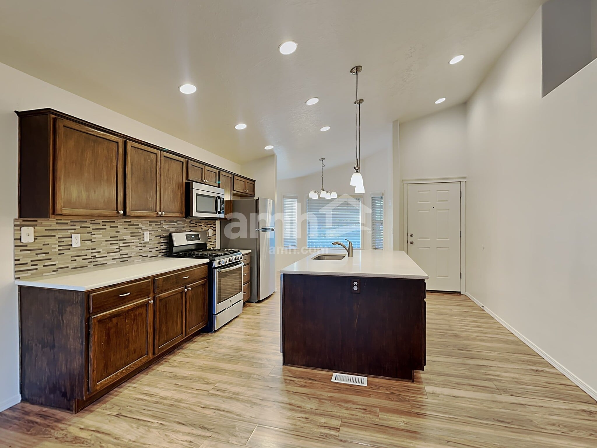 Building Photo - 1285 W Verbena Dr