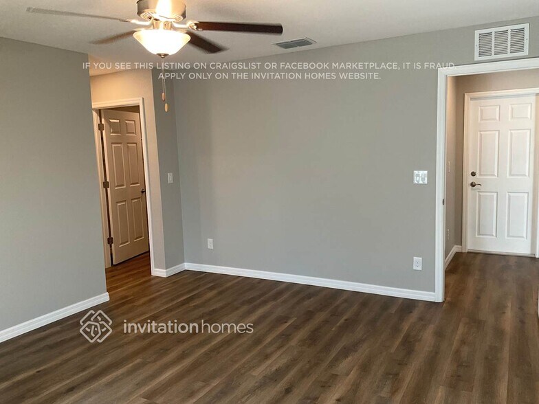 Building Photo - 25178 Alicante Dr