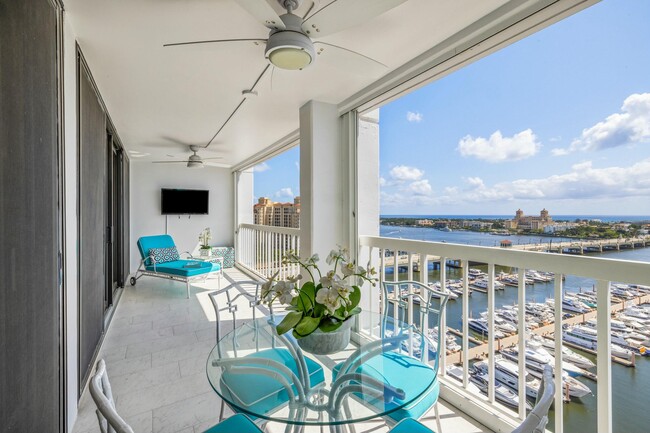 Building Photo - 400 N Flagler Dr
