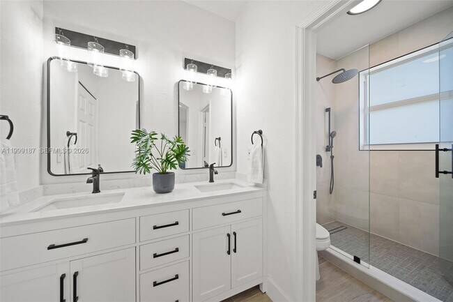 Building Photo - 11613 NW 78th St