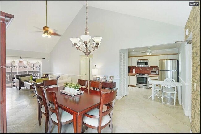 Building Photo - 10521 Mahogany Key Cir