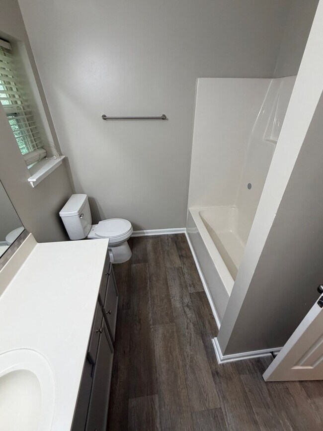 Building Photo - Beautiful 3-bedroom, 2.5-bathroom townhome