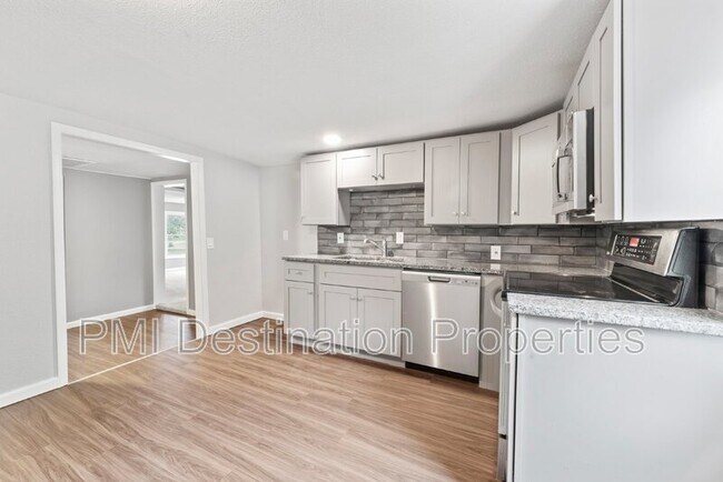 Building Photo - 15508 Loring Rd