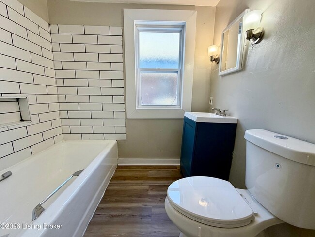 Building Photo - 729 S 39th St