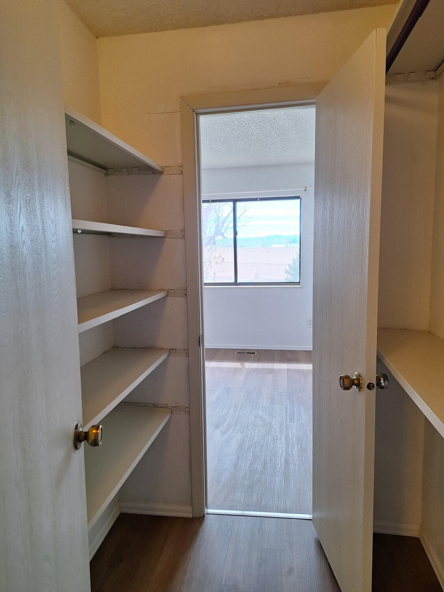 Building Photo - 2760 W 86th Ave