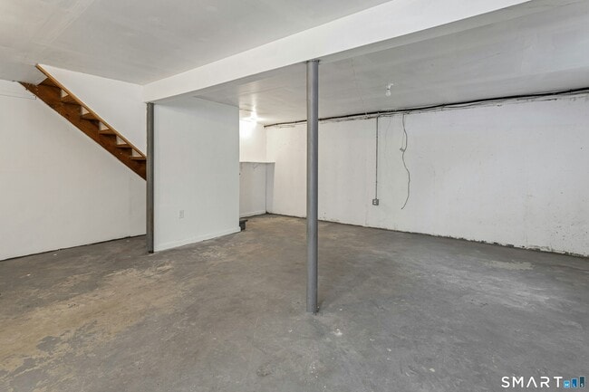 Building Photo - 85 Burwood Ave