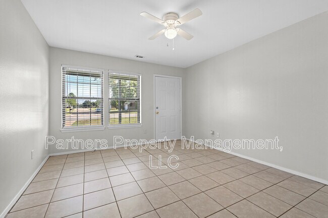 Building Photo - 3520 W Olive St