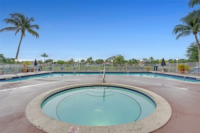 Building Photo - 2667 NW 33rd St