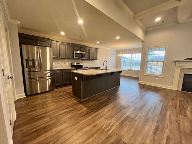 Building Photo - Charming modern 3 bedroom/ 2 bath with office